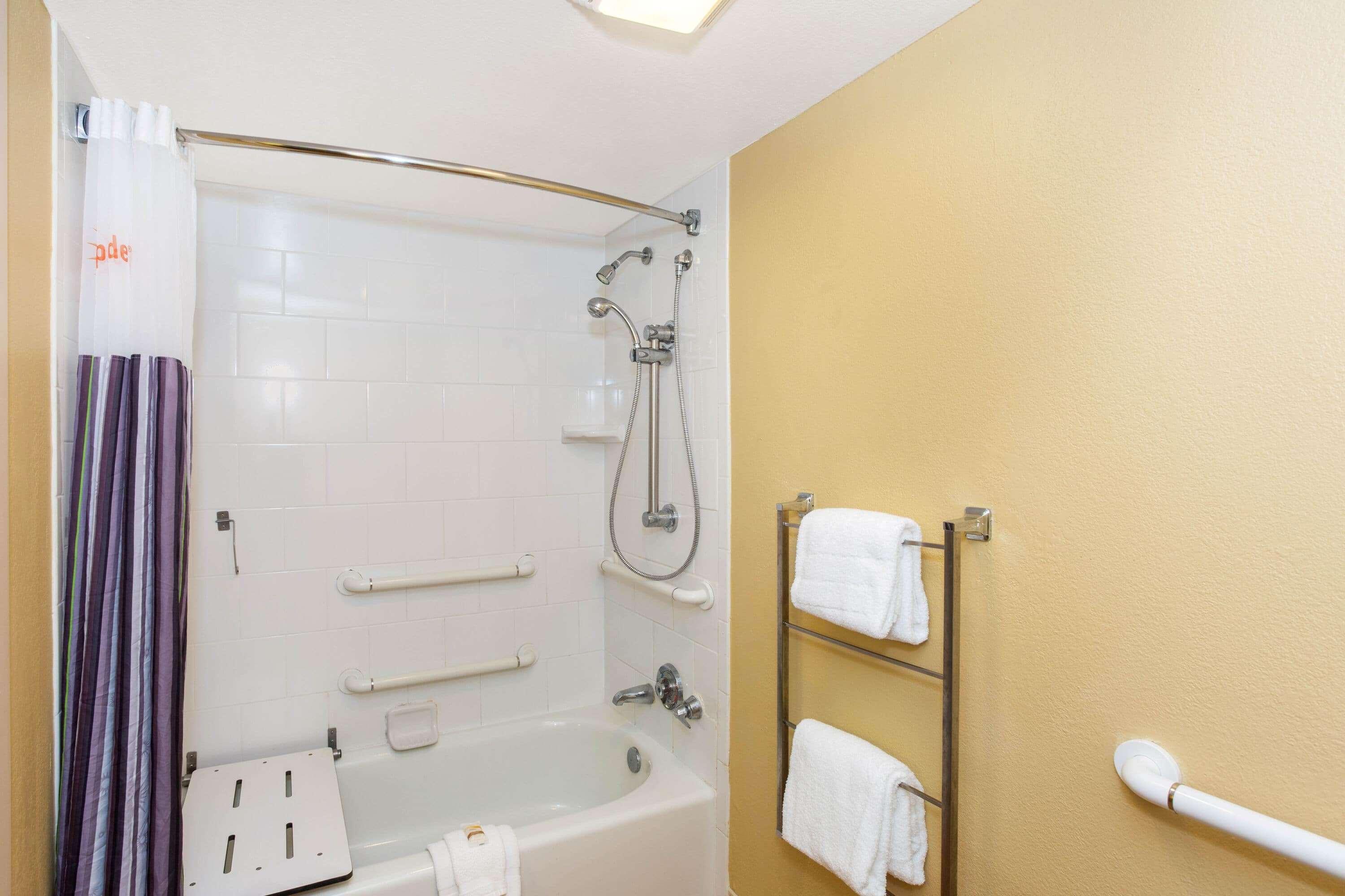 Отель La Quinta By Wyndham Sarasota Downtown Экстерьер фото