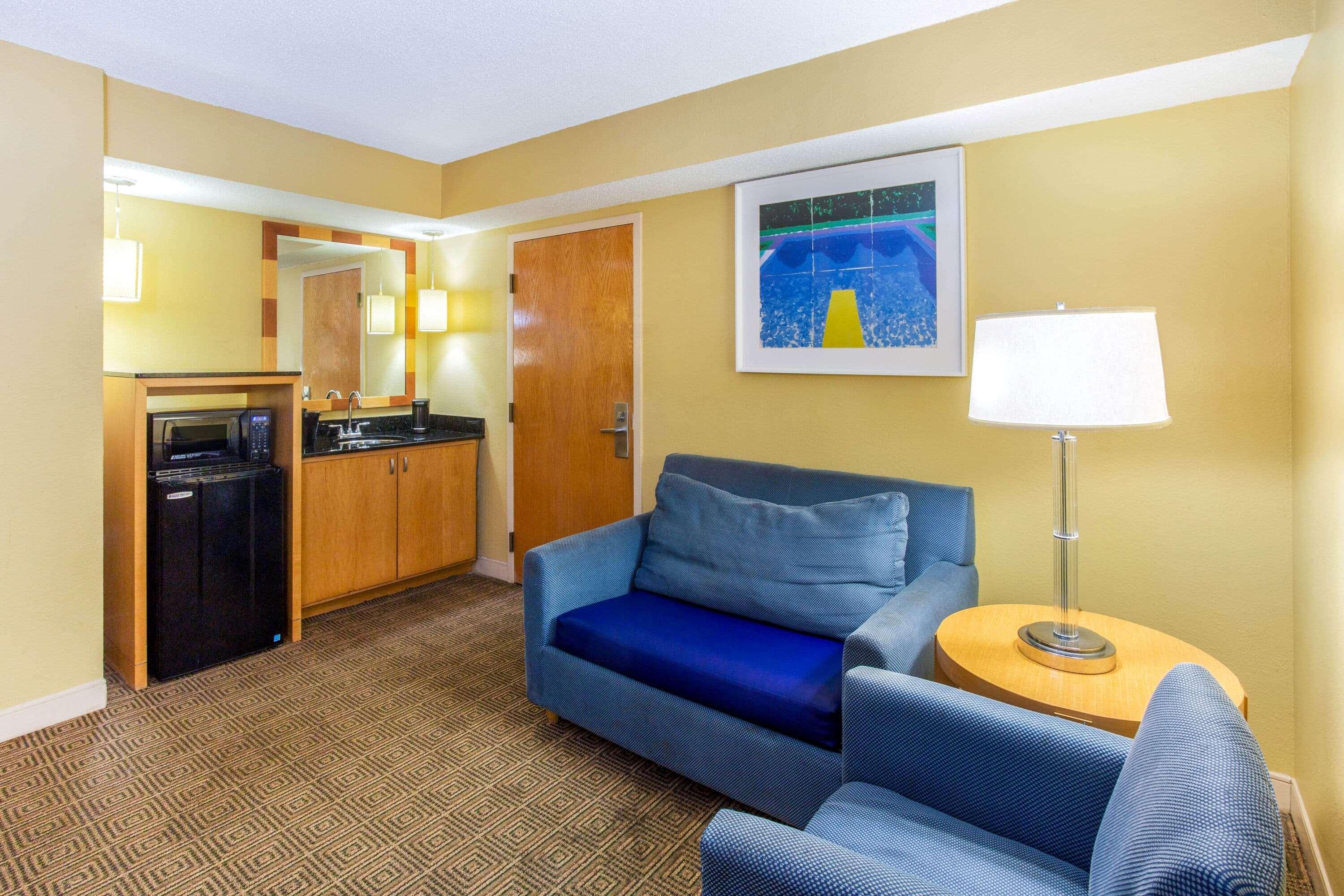 Отель La Quinta By Wyndham Sarasota Downtown Экстерьер фото